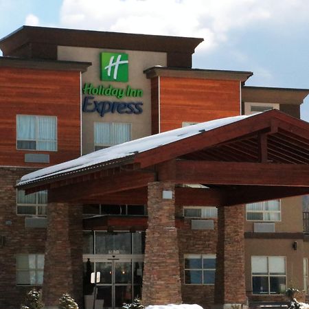 Holiday Inn Express Golden-Kicking Horse By Ihg Zewnętrze zdjęcie