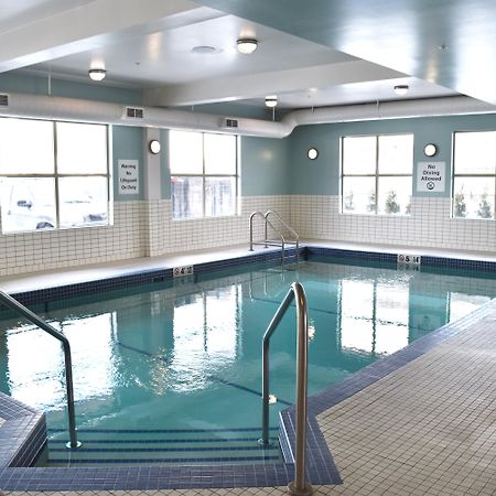Holiday Inn Express Golden-Kicking Horse By Ihg Zewnętrze zdjęcie