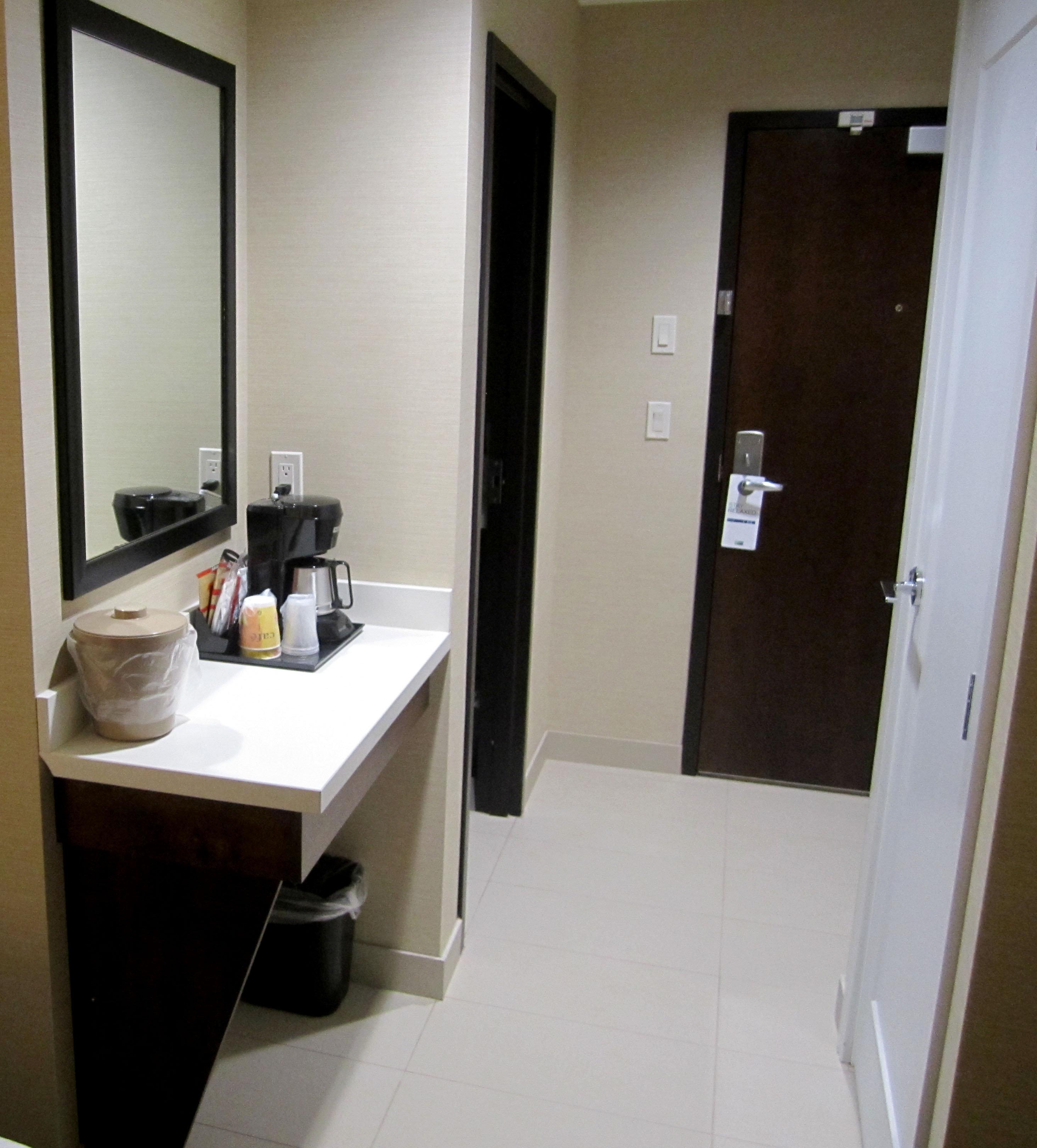 Holiday Inn Express Golden-Kicking Horse By Ihg Zewnętrze zdjęcie