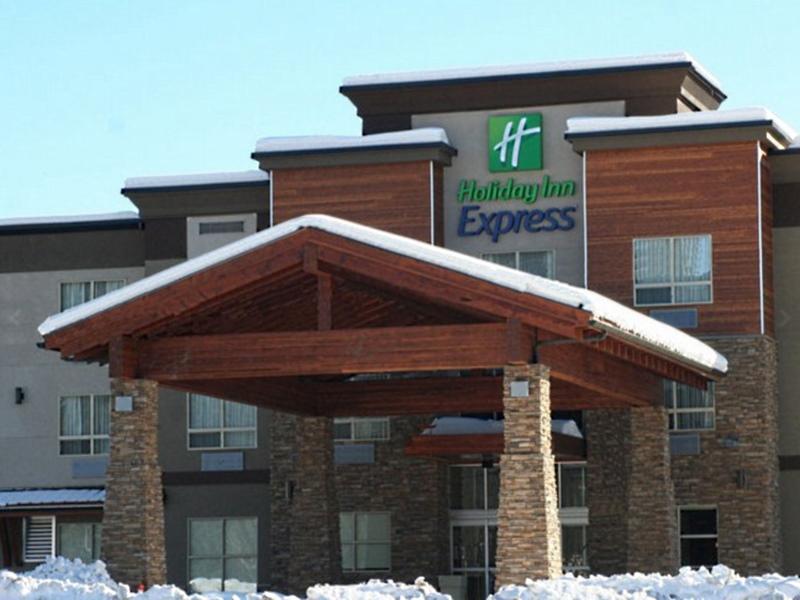 Holiday Inn Express Golden-Kicking Horse By Ihg Zewnętrze zdjęcie
