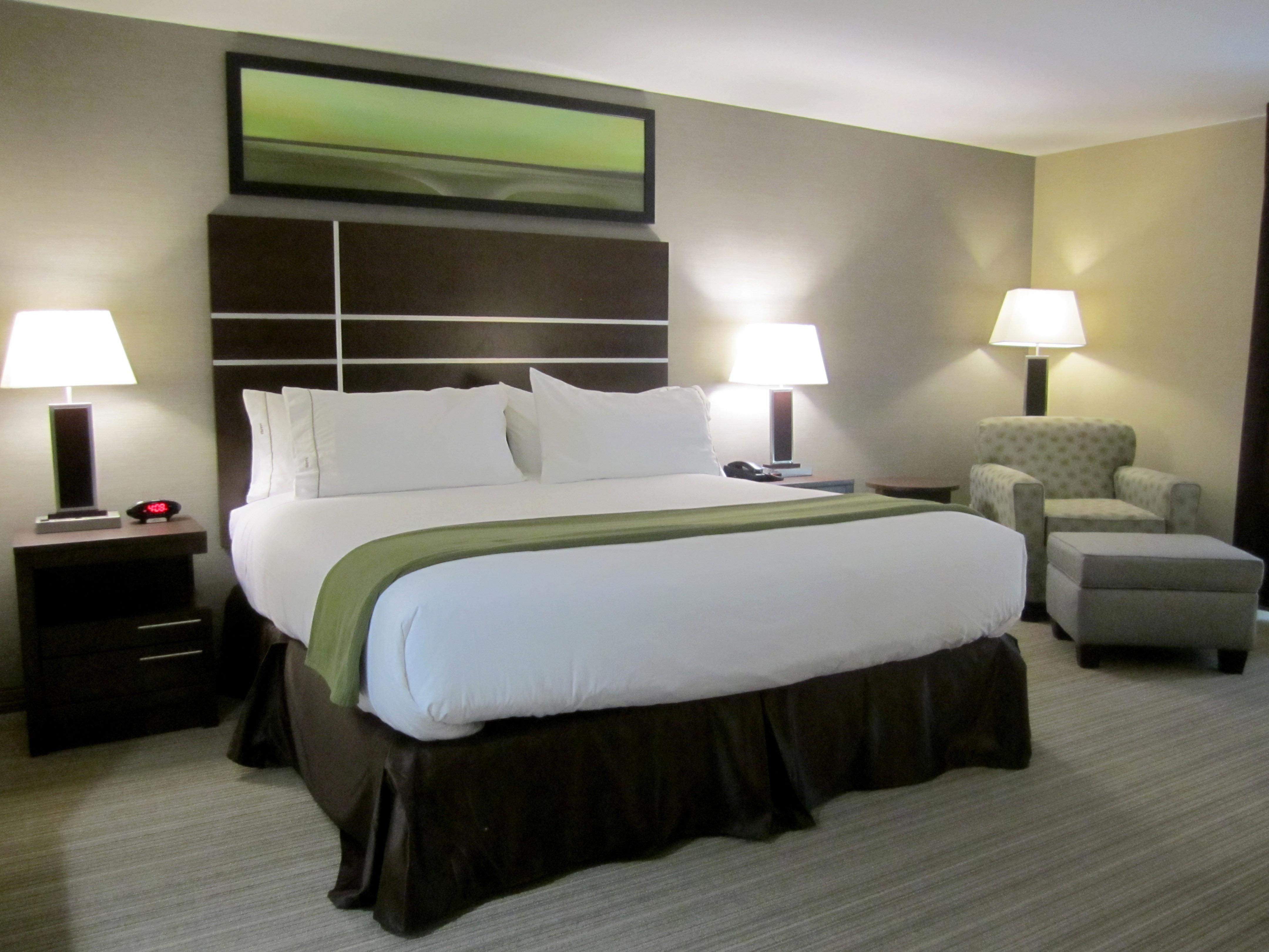 Holiday Inn Express Golden-Kicking Horse By Ihg Zewnętrze zdjęcie